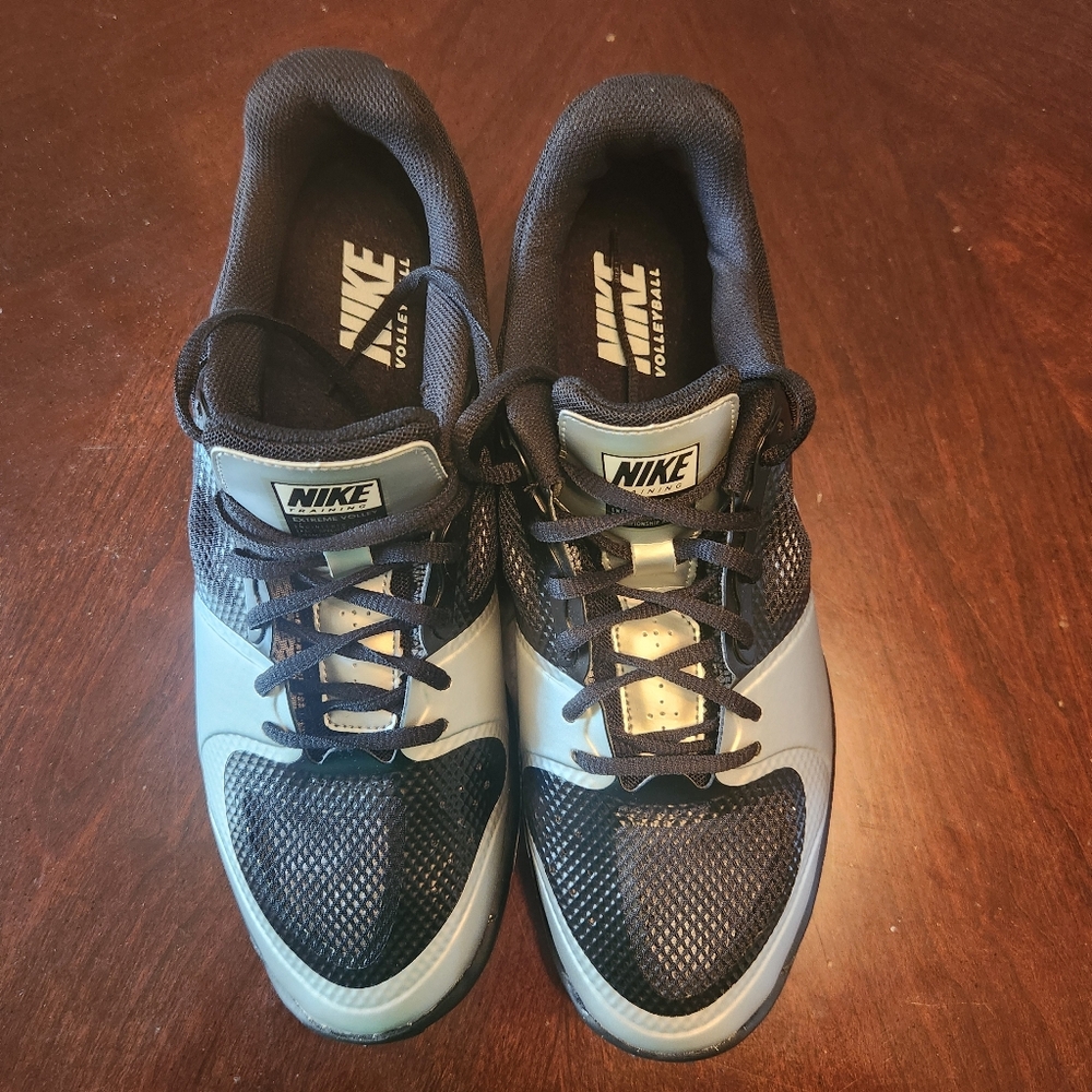 Nike Men's Air Extrem Volleyball Black/Silver Shoe. Never Worn. No Box Size 13